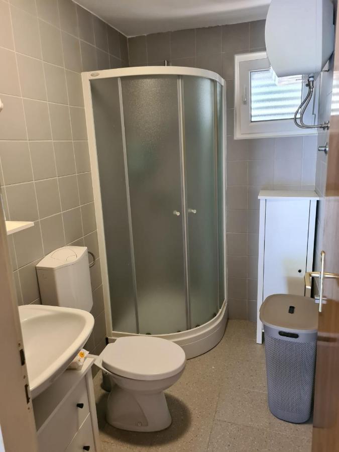 PristanisceKuca Za Odmor Buba, Otok Zut别墅 外观 照片